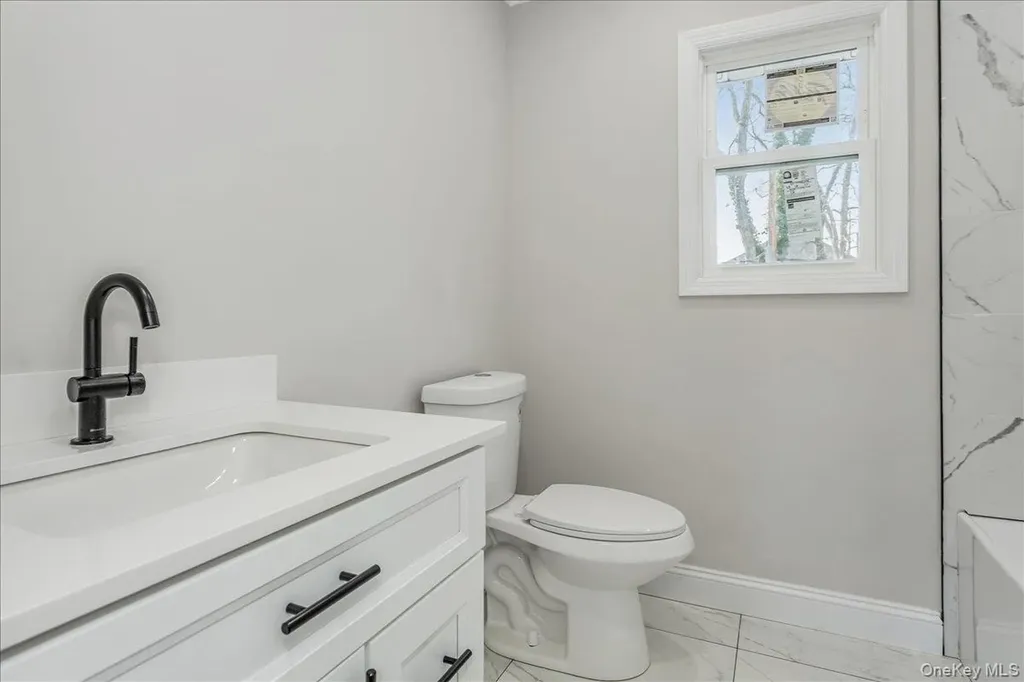 20 Shirley Court Commack NY 11725