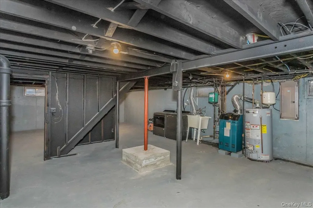 20 Shirley Court Commack NY 11725