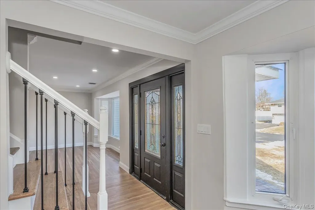 20 Shirley Court Commack NY 11725