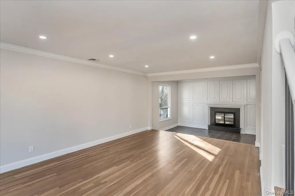20 Shirley Court Commack NY 11725