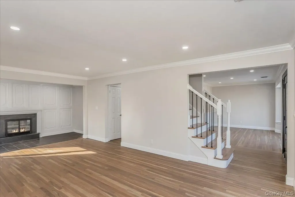 20 Shirley Court Commack NY 11725