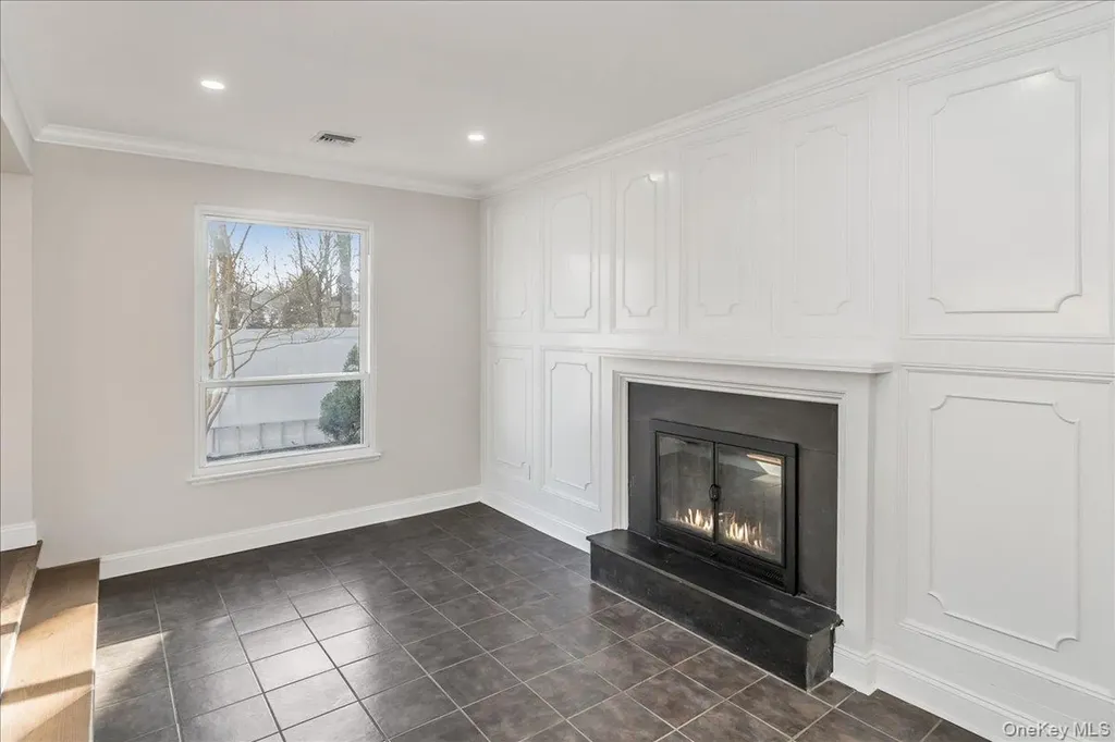 20 Shirley Court Commack NY 11725