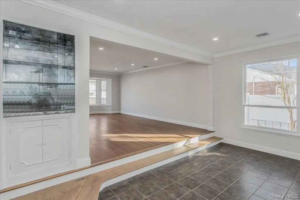 20 Shirley Court Commack NY 11725