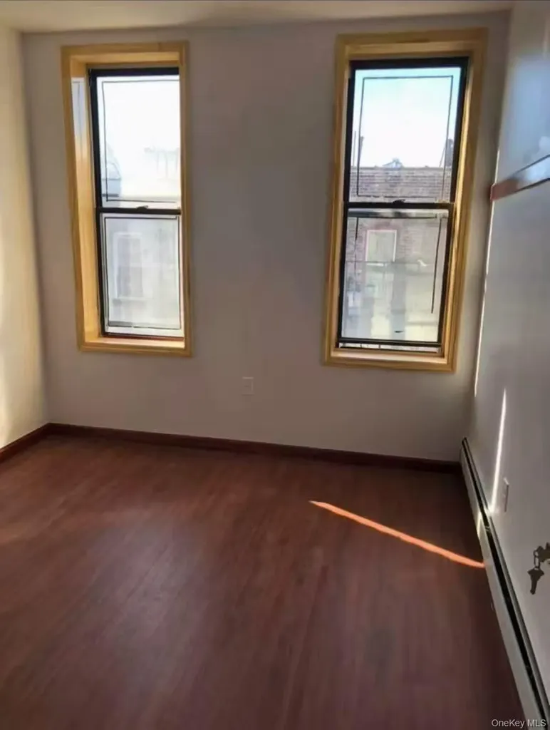 658 46th Street Brooklyn NY 11220