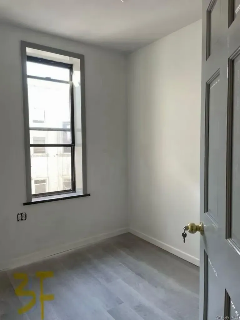 658 46th Street Brooklyn NY 11220