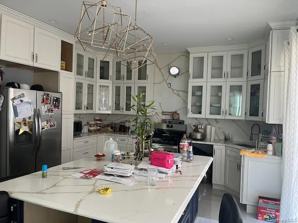 107 E Fairview Avenue Valley Stream NY 11580