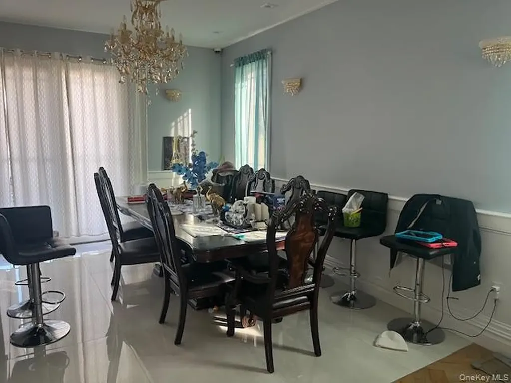 107 E Fairview Avenue Valley Stream NY 11580