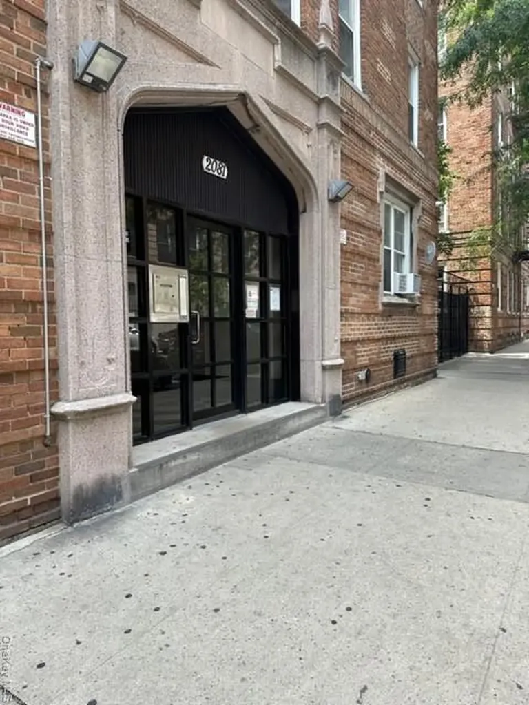 2081 Cruger Avenue Bronx NY 10462