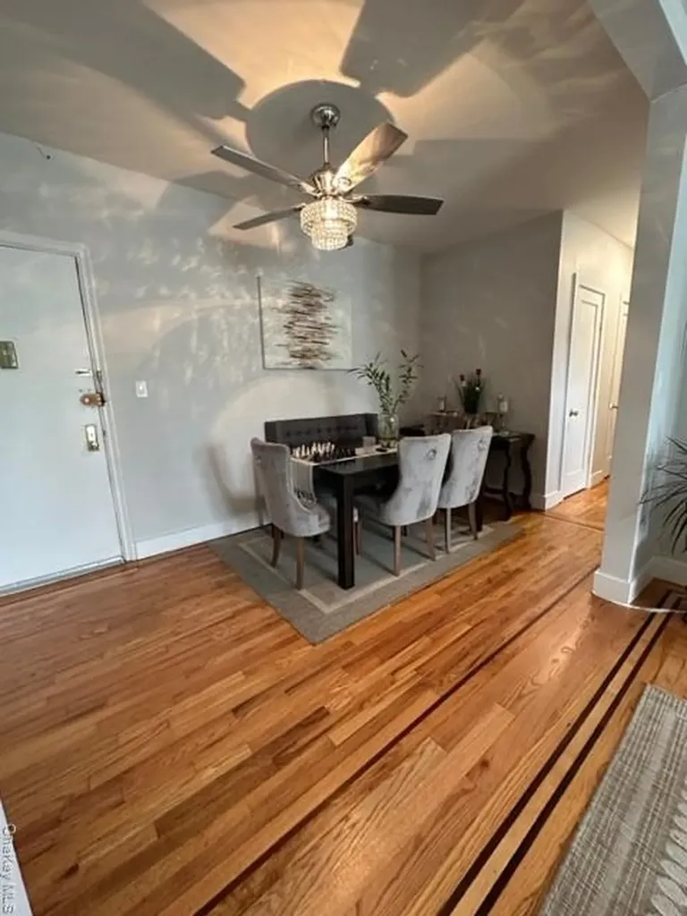 2081 Cruger Avenue Bronx NY 10462