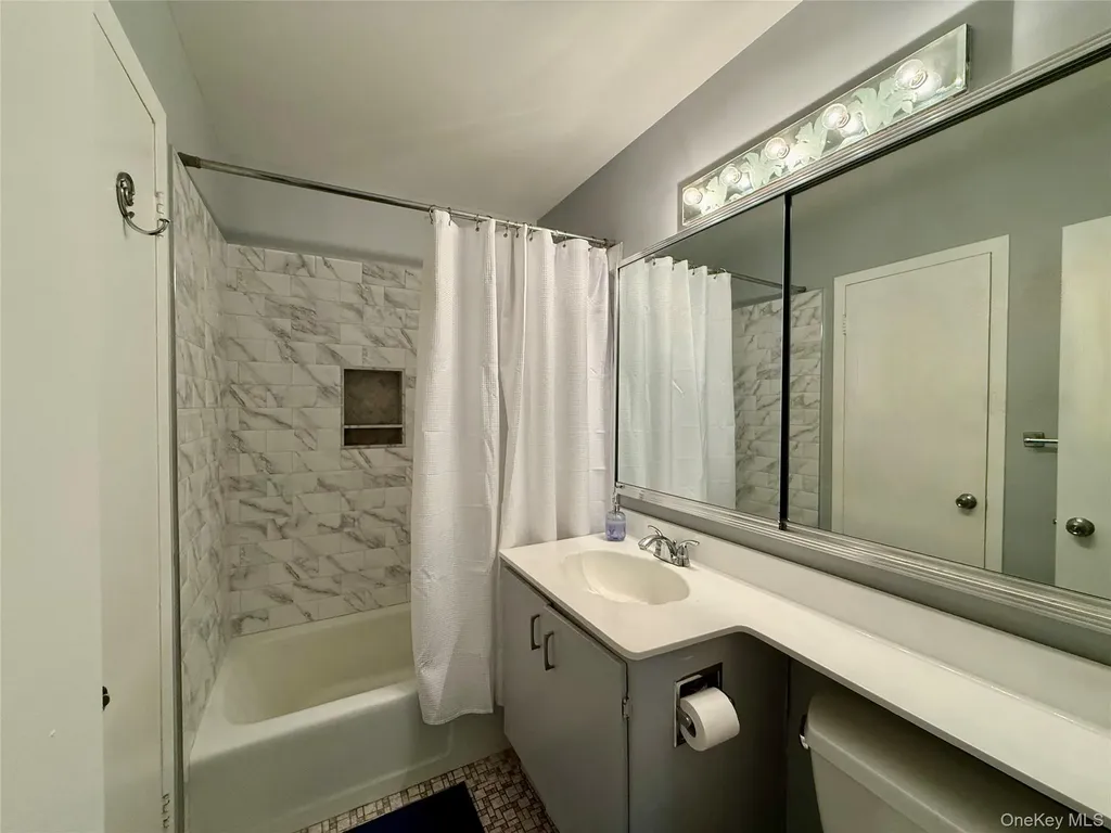 120 Brush Hollow Crescent Rye Brook NY 10573