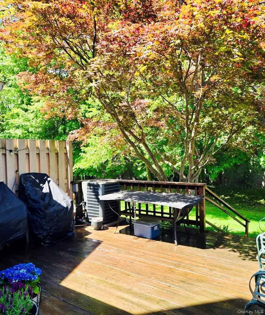 120 Brush Hollow Crescent Rye Brook NY 10573