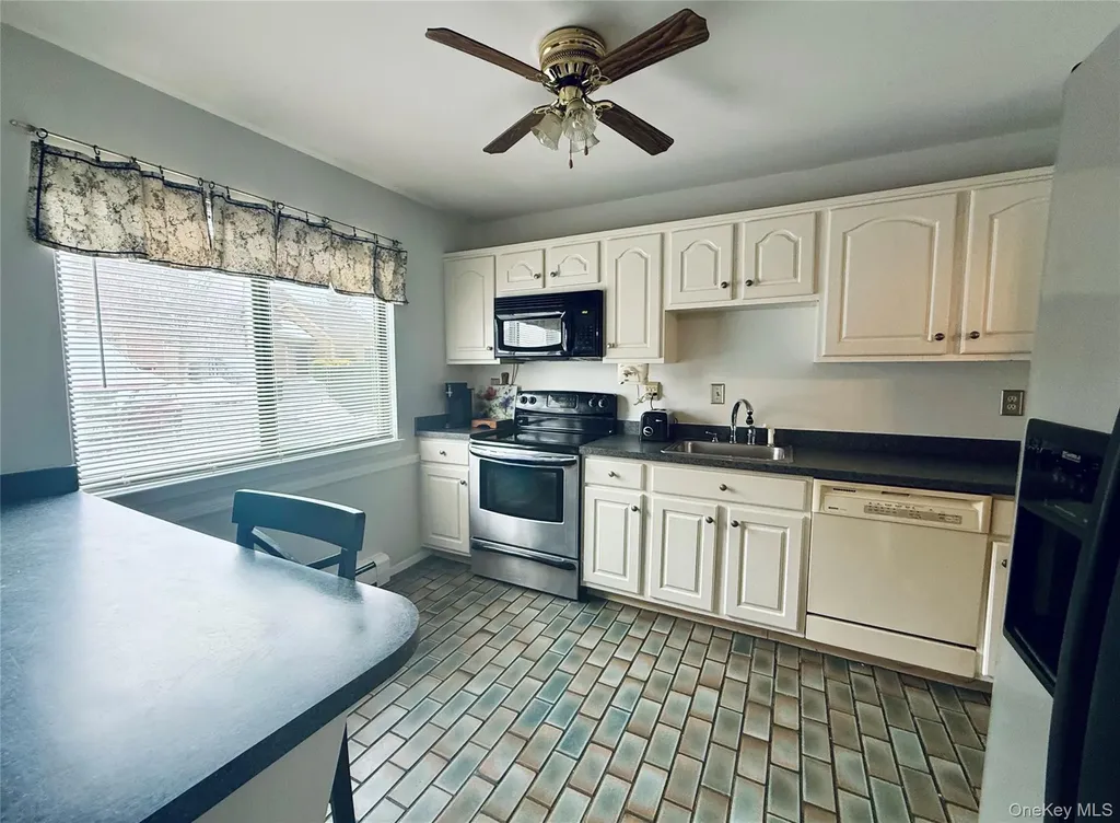 120 Brush Hollow Crescent Rye Brook NY 10573