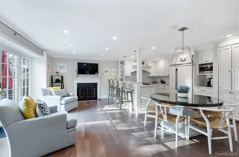 94 Round Hill Road Scarsdale NY 10583