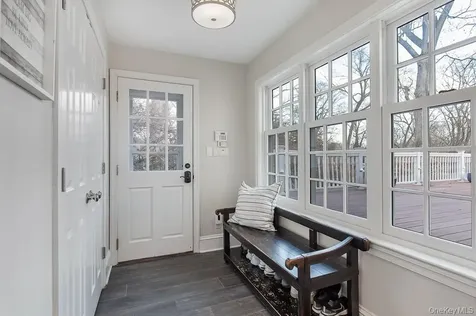 94 Round Hill Road Scarsdale NY 10583