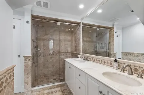 94 Round Hill Road Scarsdale NY 10583