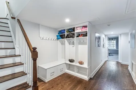 94 Round Hill Road Scarsdale NY 10583