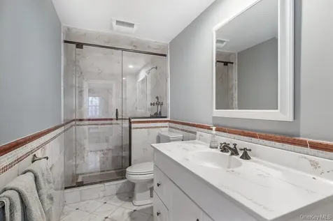 94 Round Hill Road Scarsdale NY 10583