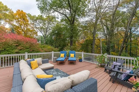94 Round Hill Road Scarsdale NY 10583