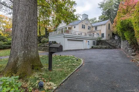 94 Round Hill Road Scarsdale NY 10583