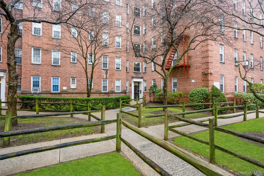 786 Bronx River Road Bronxville NY 10708