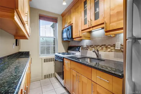 786 Bronx River Road Bronxville NY 10708