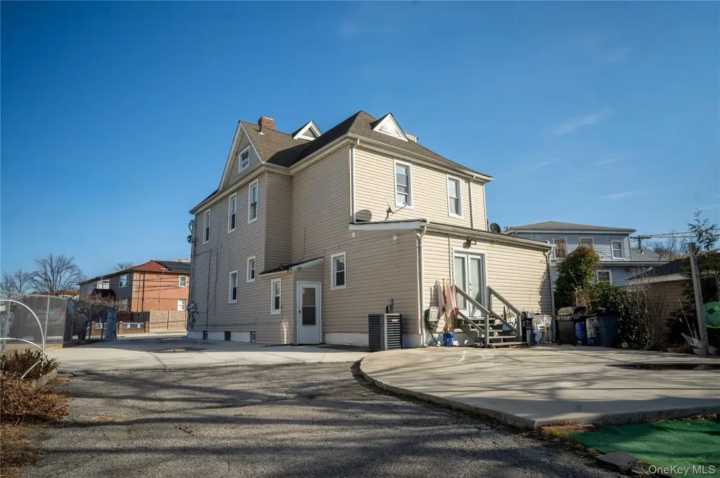 25620 Francis Lewis Boulevard Rosedale NY 11422