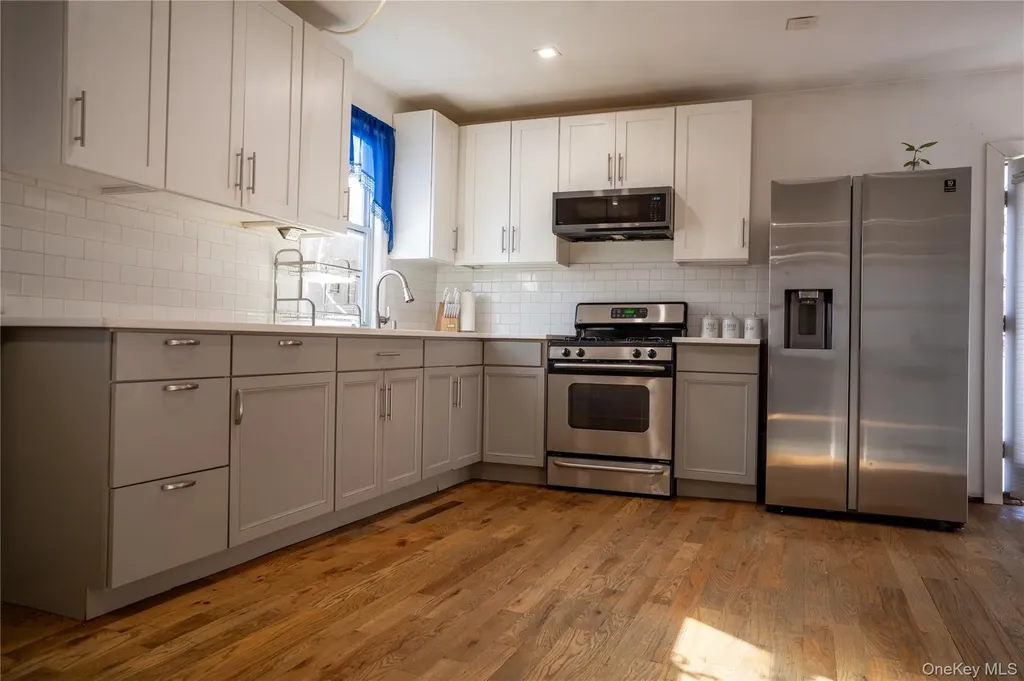 25620 Francis Lewis Boulevard Rosedale NY 11422