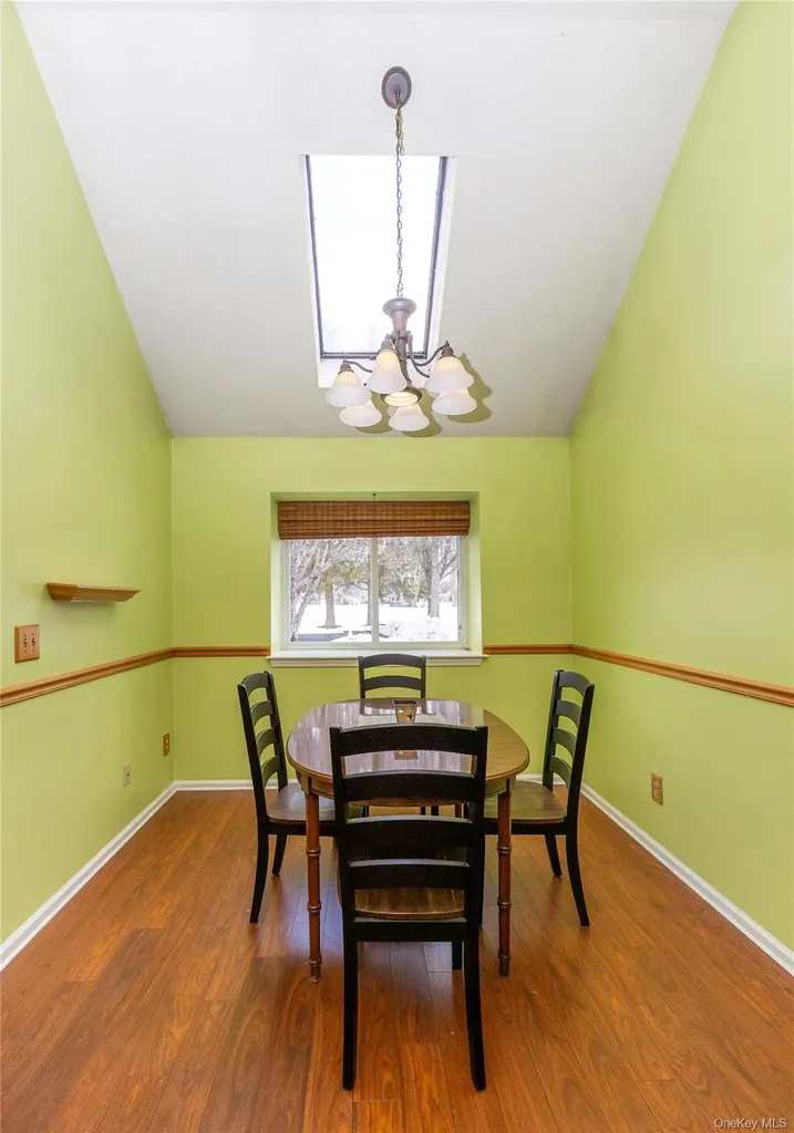 13 Cushing Green S Pawling NY 12564