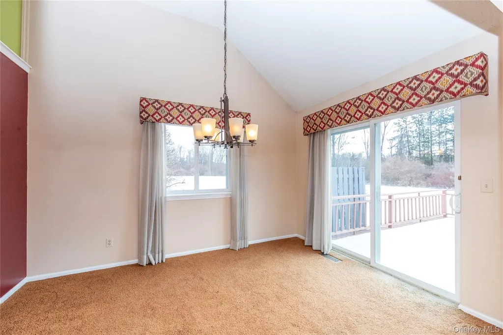 13 Cushing Green S Pawling NY 12564