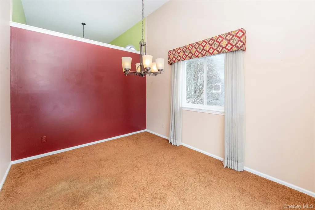 13 Cushing Green S Pawling NY 12564