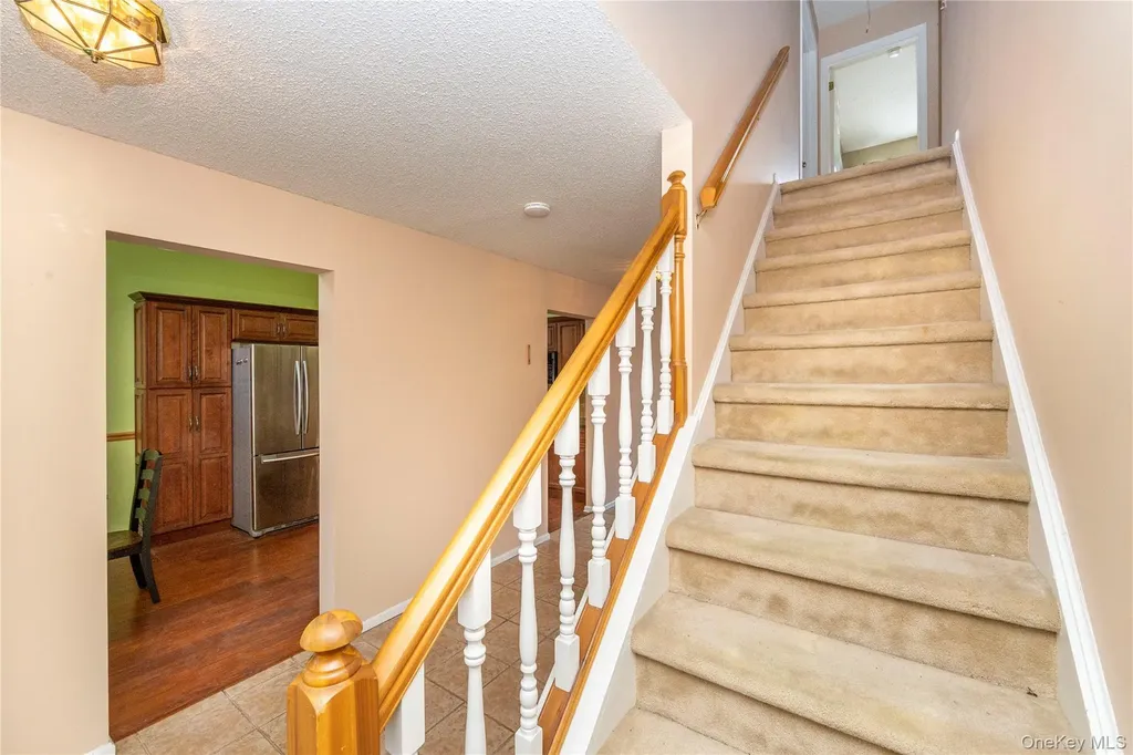 13 Cushing Green S Pawling NY 12564