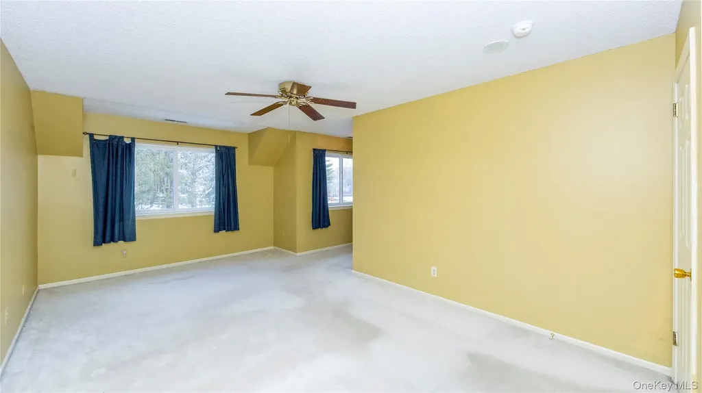 13 Cushing Green S Pawling NY 12564