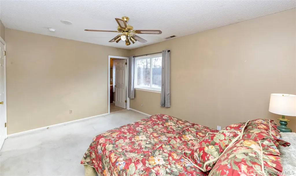 13 Cushing Green S Pawling NY 12564