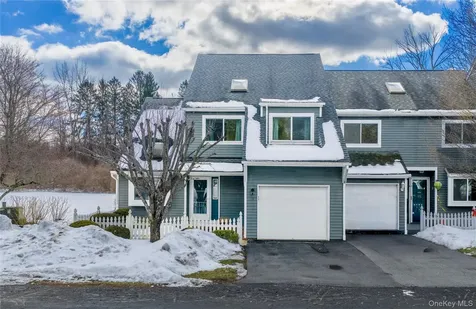 13 Cushing Green S Pawling NY 12564