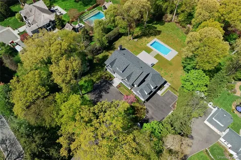 63 Fruitledge Road Brookville NY 11545