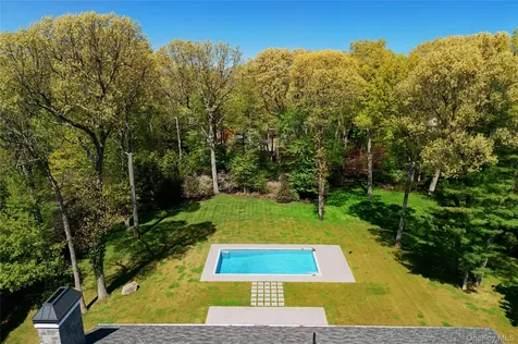 63 Fruitledge Road Brookville NY 11545