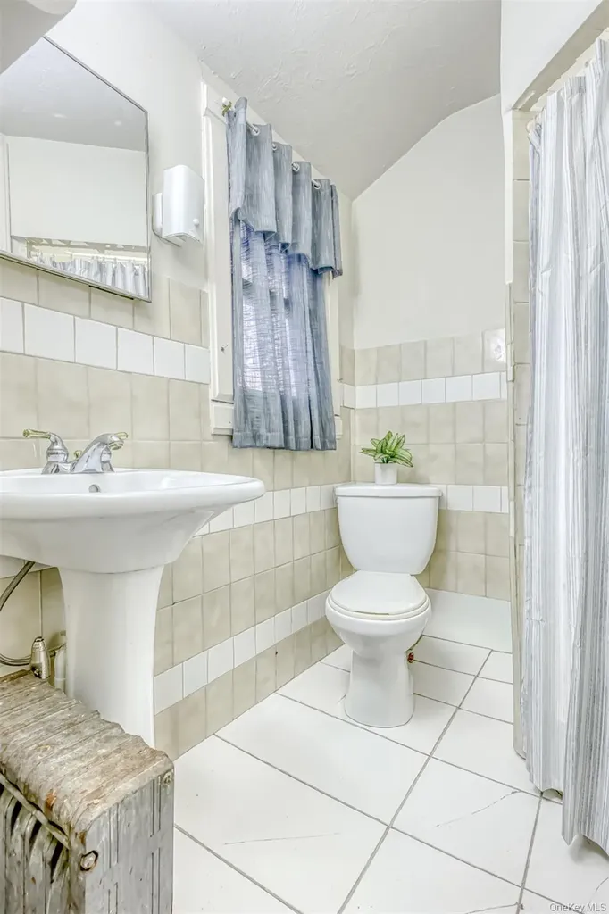 313 N Main Street Spring Valley NY 10977