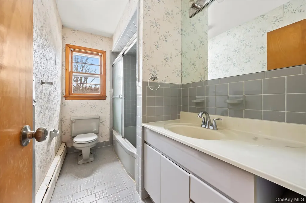 3 Anchor Road Spring Valley NY 10977