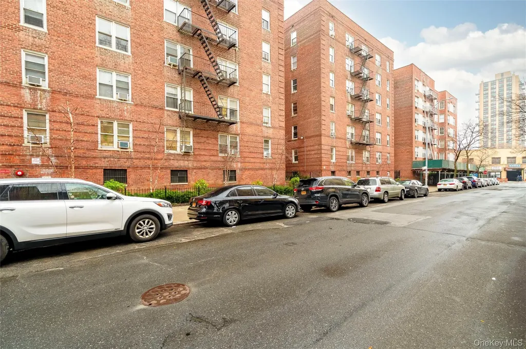 2080 Barnes Avenue Bronx NY 10462