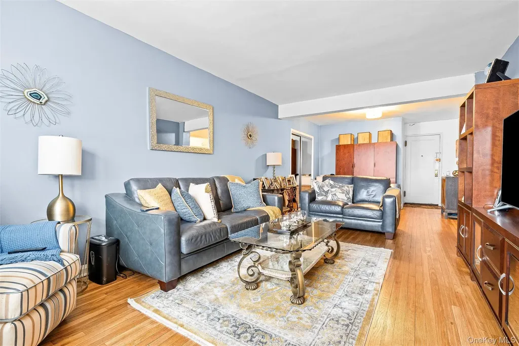 2080 Barnes Avenue Bronx NY 10462