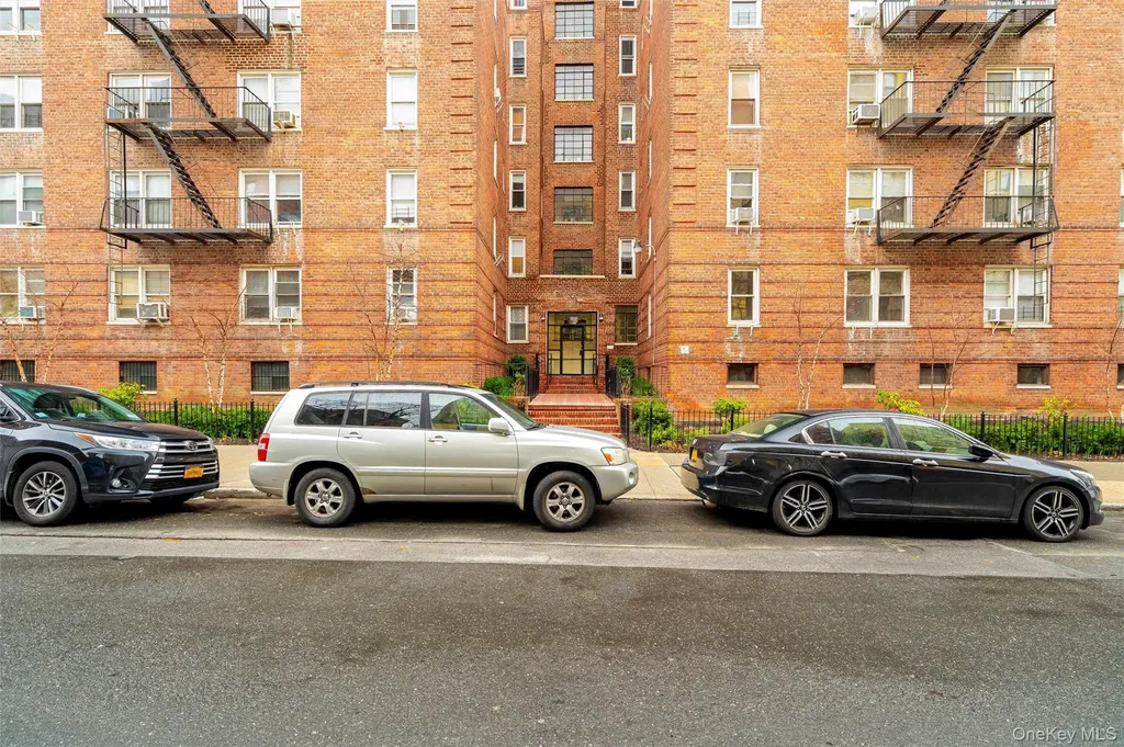 2080 Barnes Avenue Bronx NY 10462