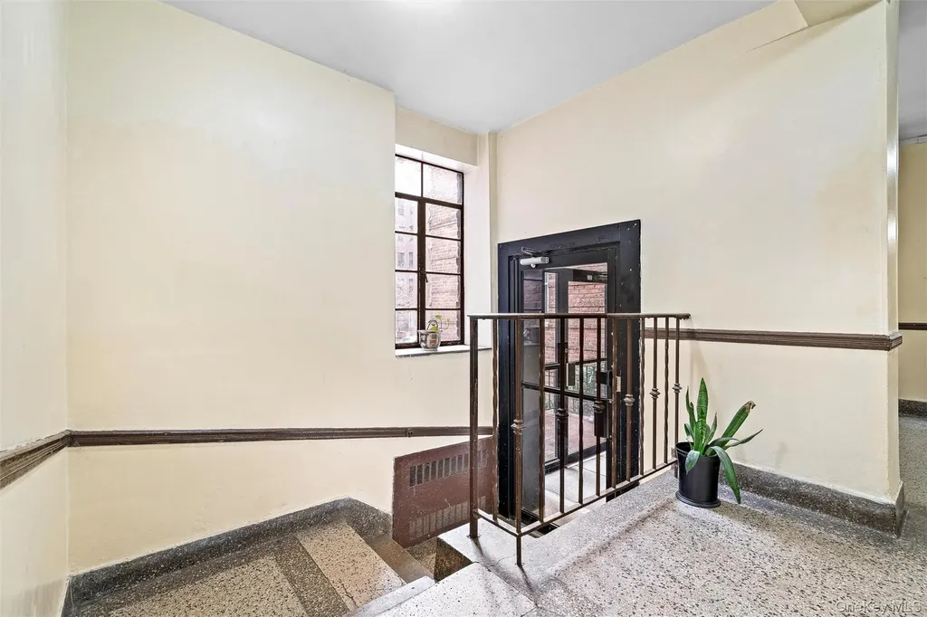 2080 Barnes Avenue Bronx NY 10462