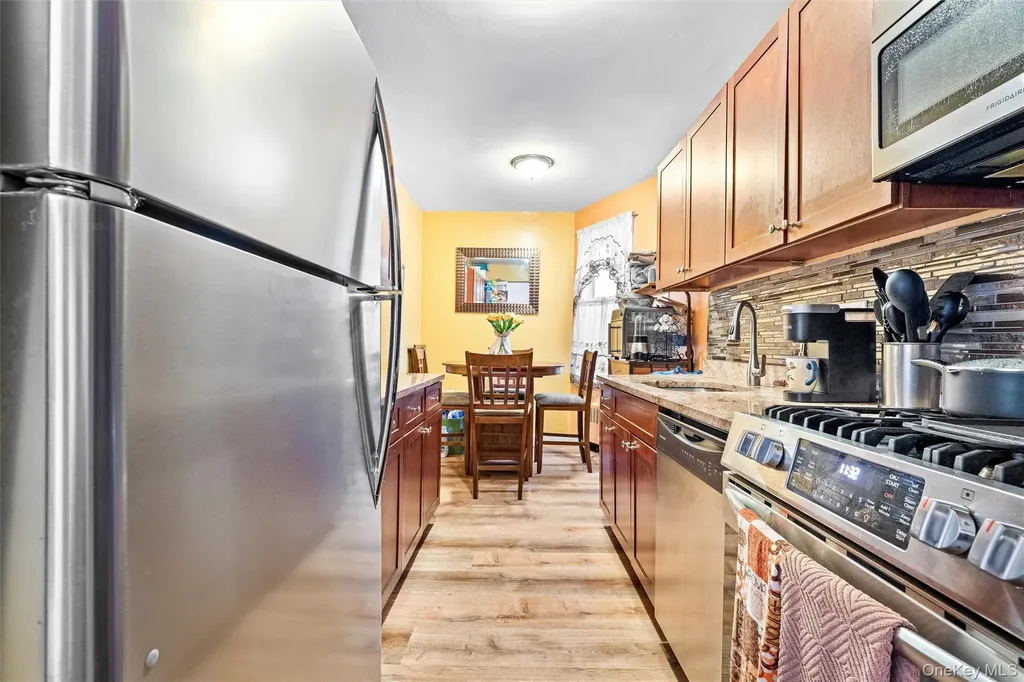 2080 Barnes Avenue Bronx NY 10462