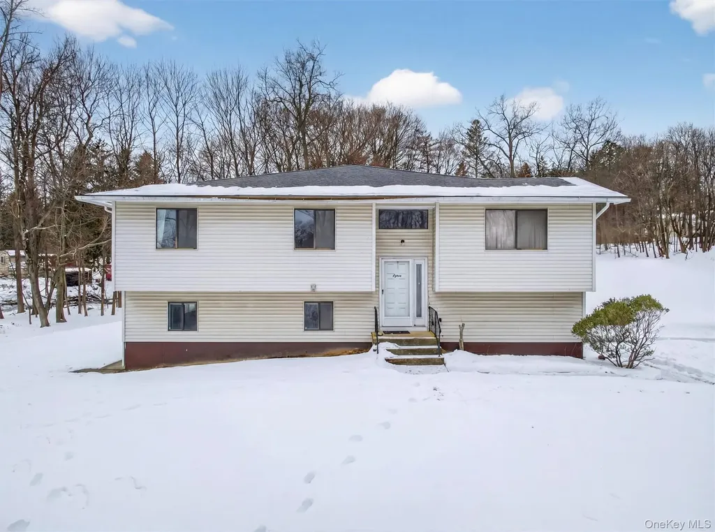 15 Pauline Court Spring Valley NY 10977