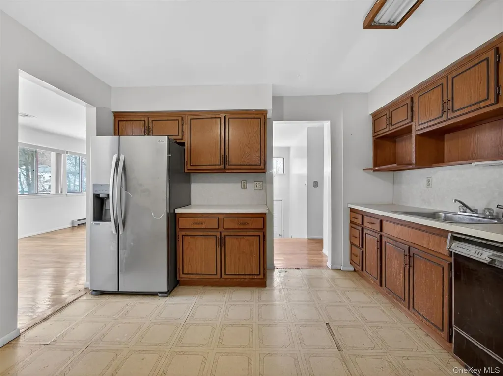 15 Pauline Court Spring Valley NY 10977
