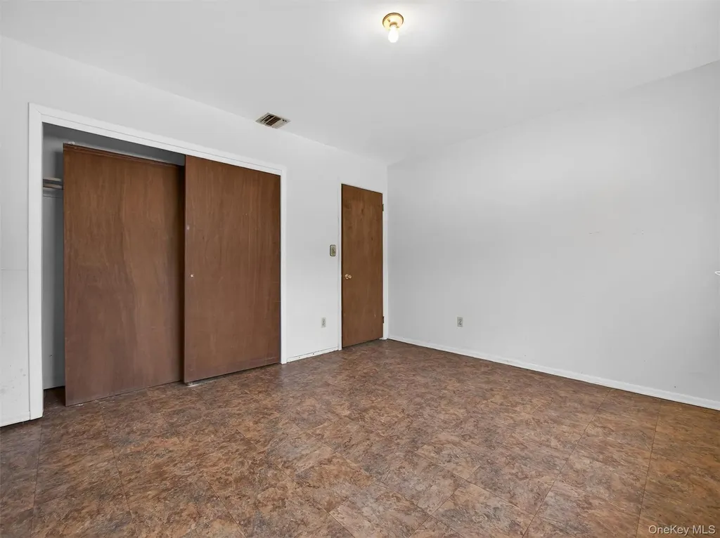 15 Pauline Court Spring Valley NY 10977