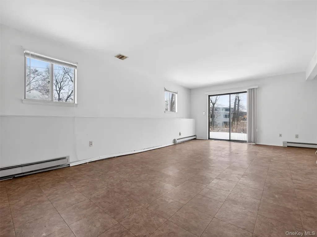 15 Pauline Court Spring Valley NY 10977