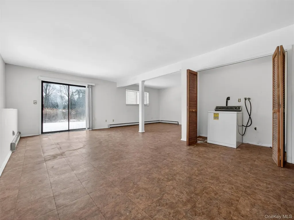 15 Pauline Court Spring Valley NY 10977