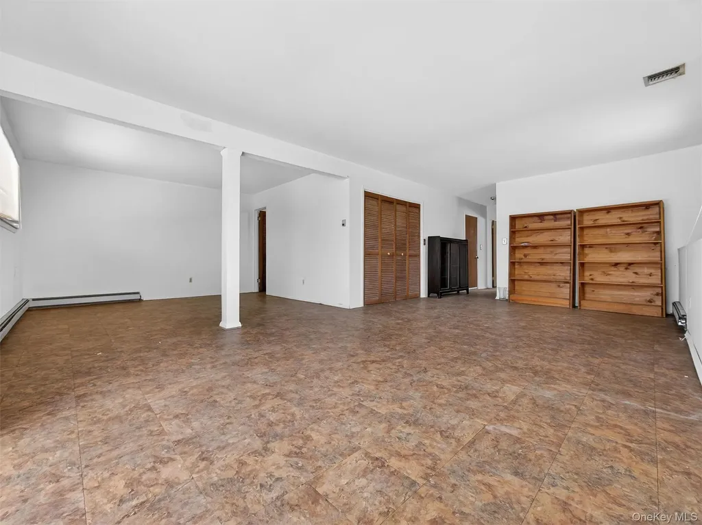 15 Pauline Court Spring Valley NY 10977
