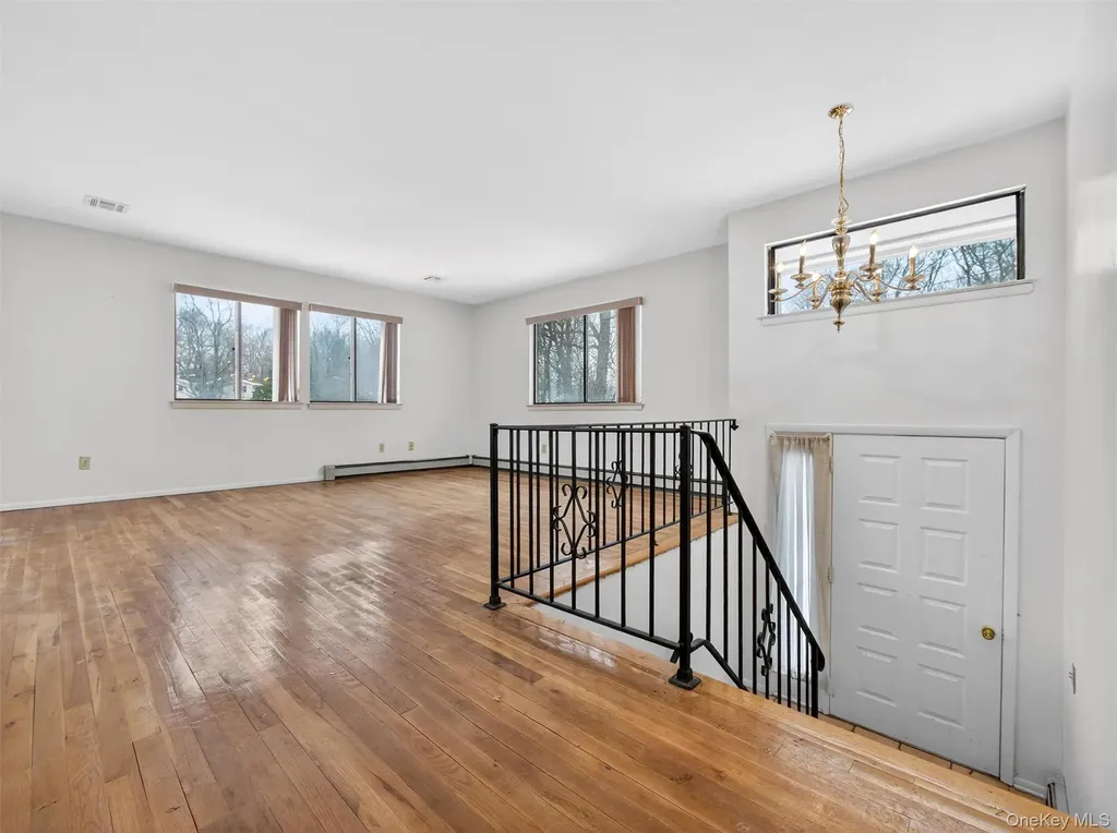 15 Pauline Court Spring Valley NY 10977